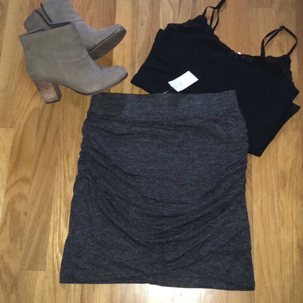Banana Republic Tulip Mini Skirt - size S